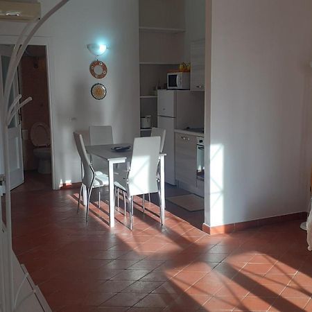 B&B La Marchesa Sant' Anastasia Bagian luar foto