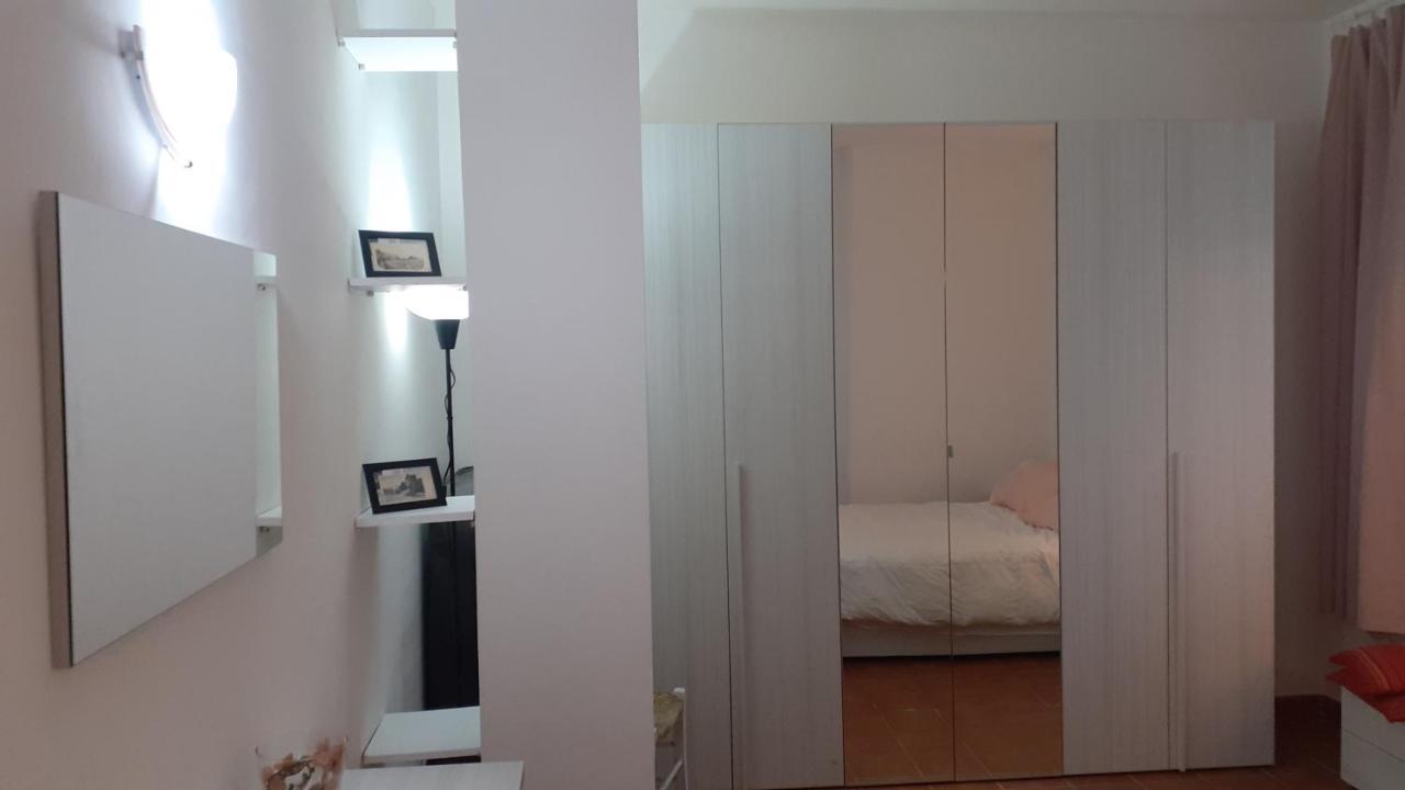 B&B La Marchesa Sant' Anastasia Bagian luar foto