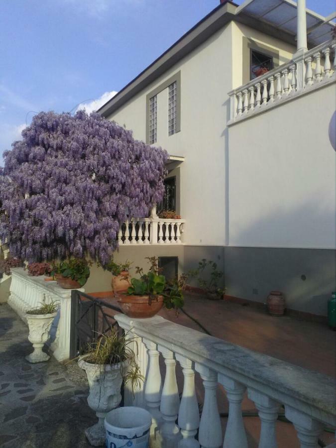 B&B La Marchesa Sant' Anastasia Bagian luar foto