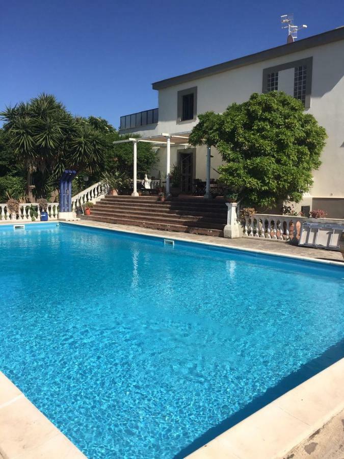 B&B La Marchesa Sant' Anastasia Bagian luar foto
