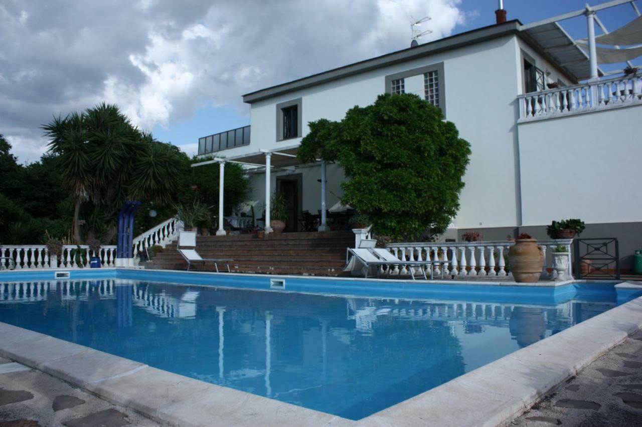 B&B La Marchesa Sant' Anastasia Bagian luar foto