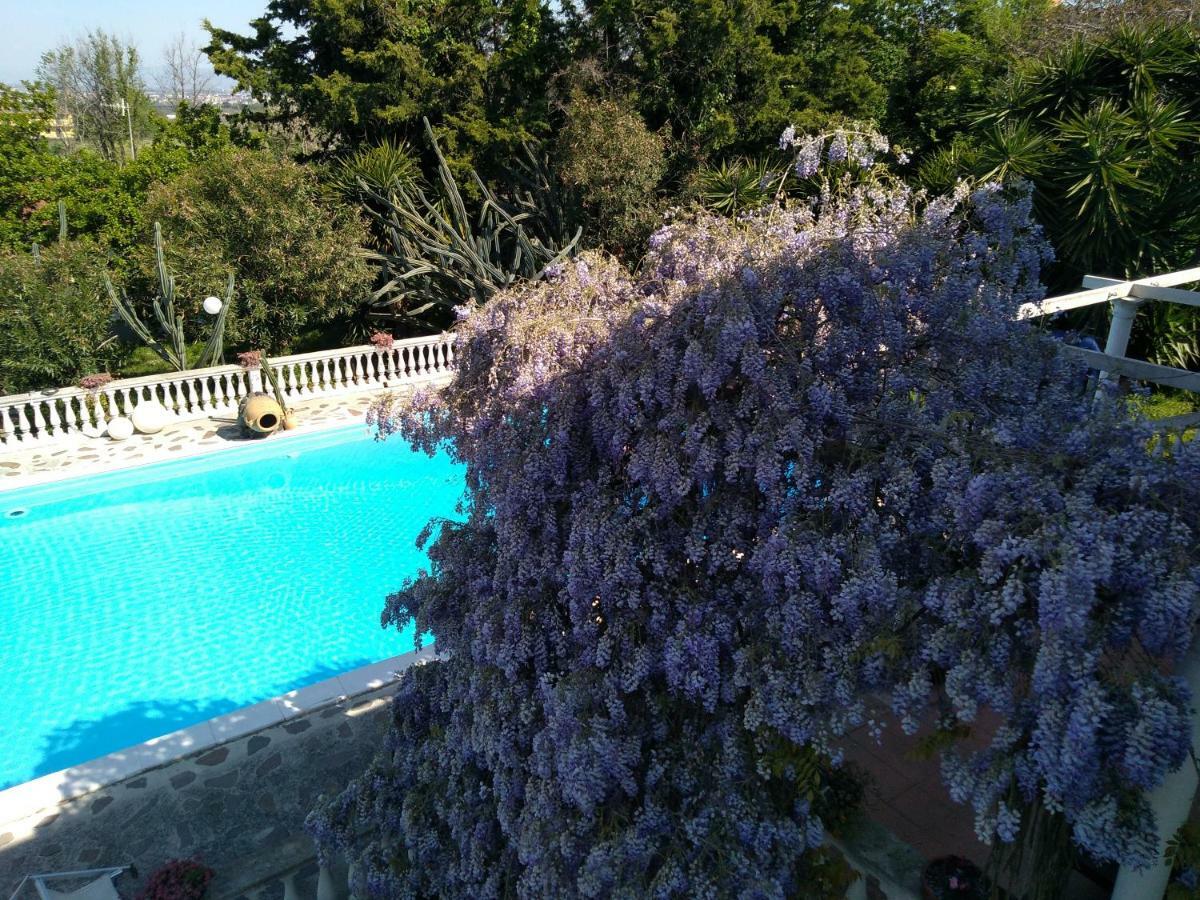 B&B La Marchesa Sant' Anastasia Bagian luar foto